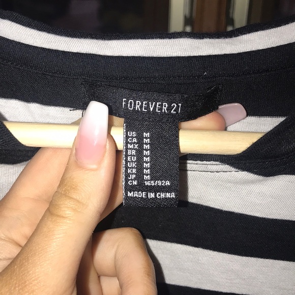 FOREVER 21 t shirt - Picture 3 of 3